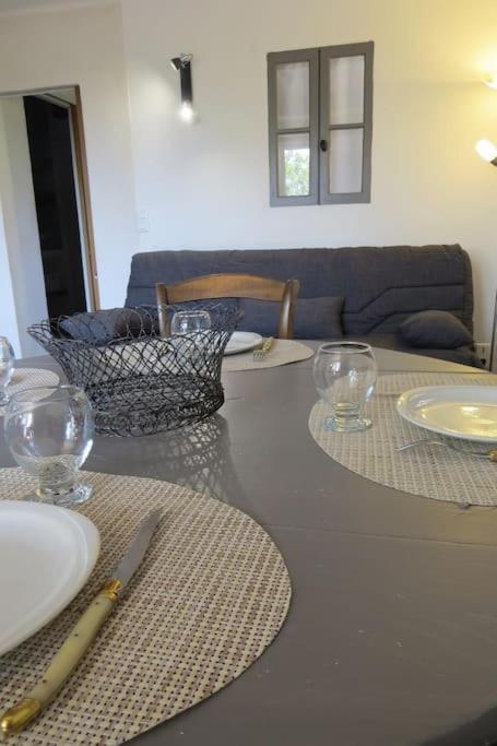Les Tarraiettes Au Pied Du Luberon Vila Lourmarin Exterior foto